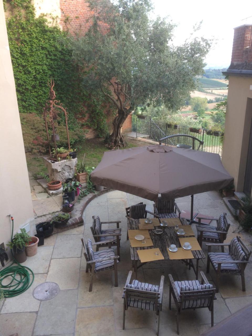 Castello Mellana Bed & Breakfast Rosignano Monferrato Exterior photo